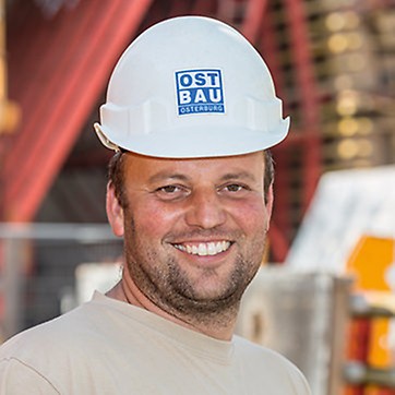 Porträt von Sören Dickescheid, Bauleiter von Ost Bau GmbH, NL Magdeburg und Zwickau