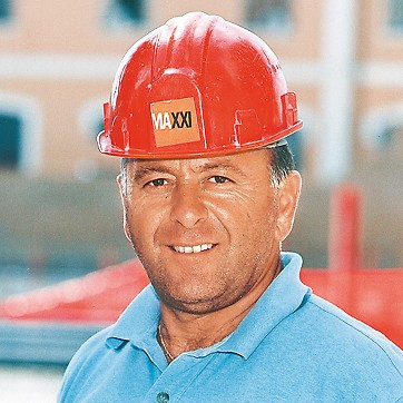 Gianni Scenna, stavbyvedoucí