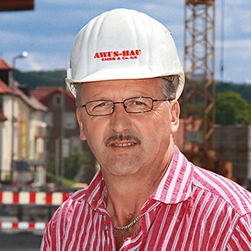 Porträt von Klaus Schmidt, Bauleiter von AWUS-Bau GmbH & Co. KG, Aalen und Rossaro Baugruppe, Aalen