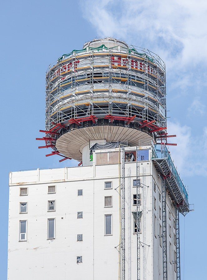 Looking back: for the demolition work in 2013, PERI had already developed a project-specific scaffolding solution.
