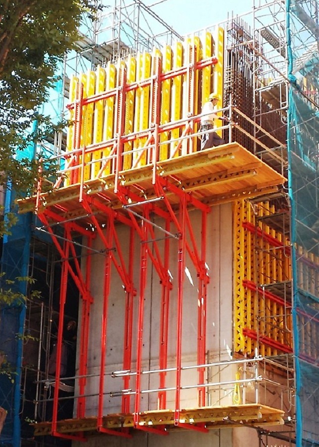 CBクライミング作業足場設置 