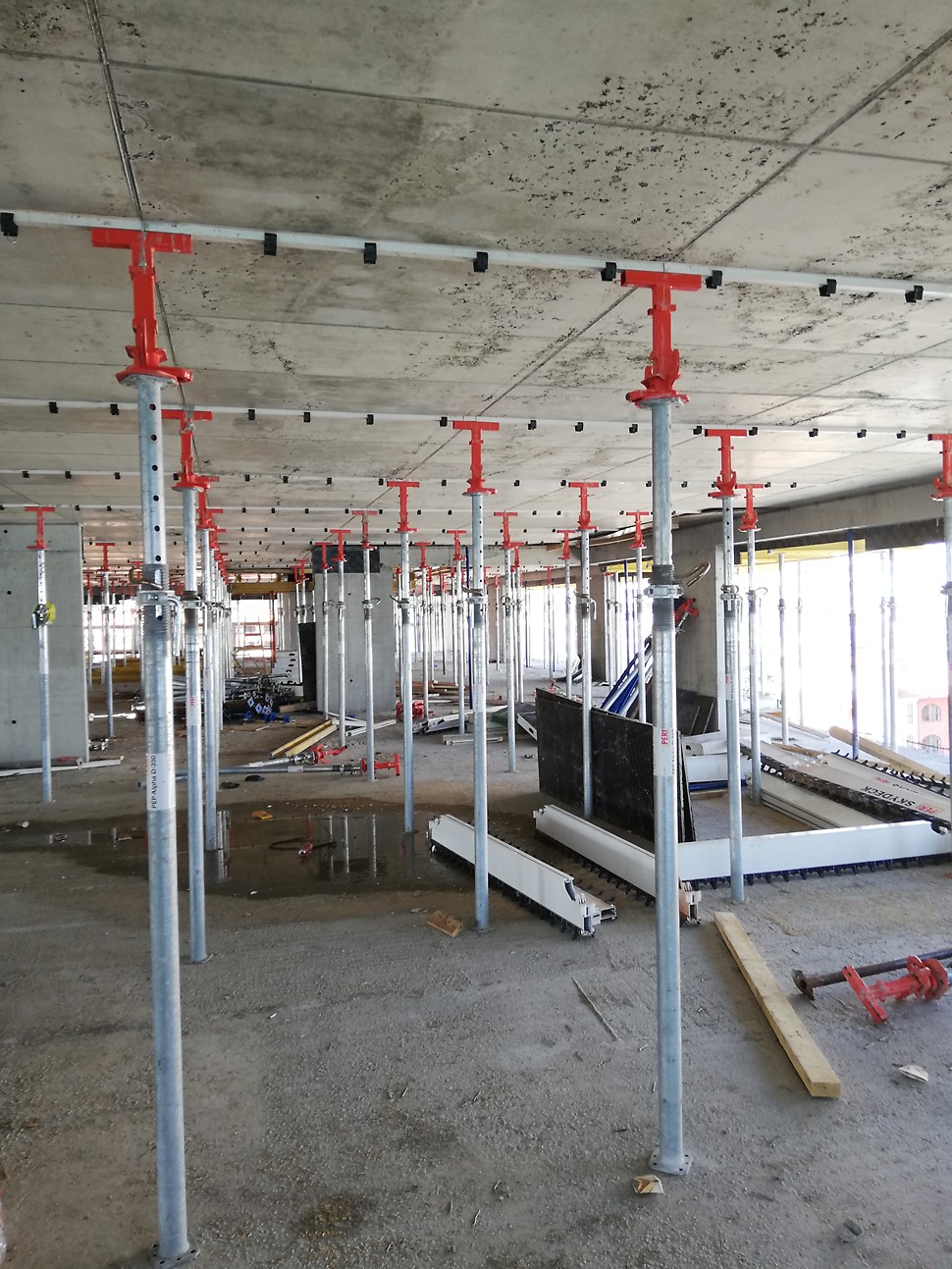 Хоризонтален панелен кофраж SKYDECK за ранно декофриране