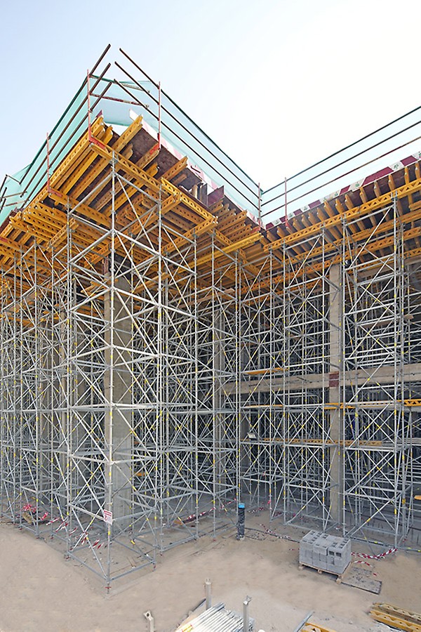 PERI UP shoring system supporting the slab up to 14m high