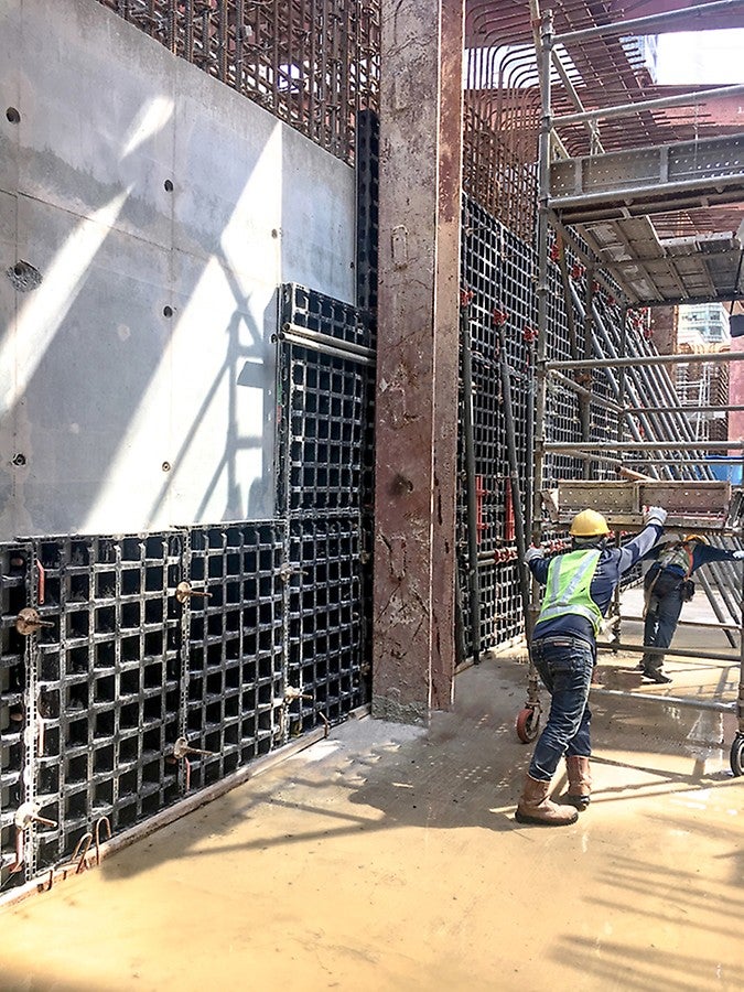 DUO gives an excellent finishes as the concrete hardly sticks to the panels.