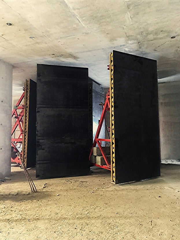 With the great mobility design of the formwork, it increases the speed of the casting work on site.