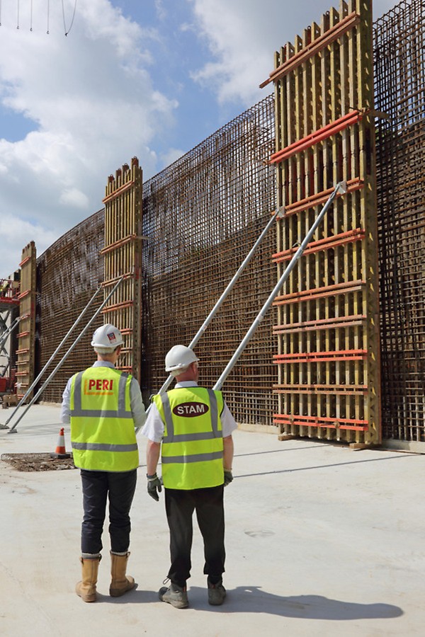 Adaptable to suit all requirements through the variable arrangement of formwork girders and walers.