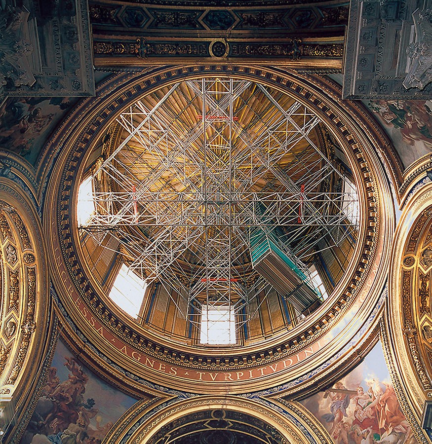 PERI UP Flex Working Platform LGS 150 within a dome With the LGS Lattice Girder System, safe working platforms can be realized. If required, completely close areas can be formed with system decking and dust-proof coverings.