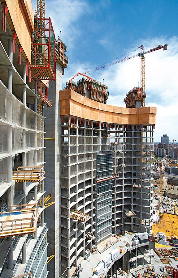 The enclosure with the RCS climbing protection panel provided ideal protection for site personnel.