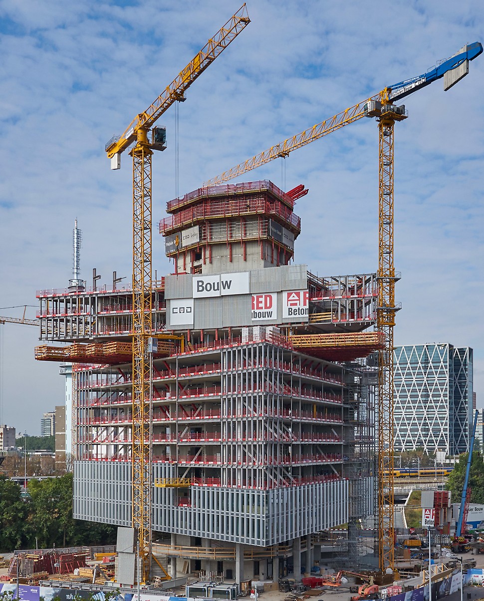 Windscherm bij het Rai hotel Amsterdam