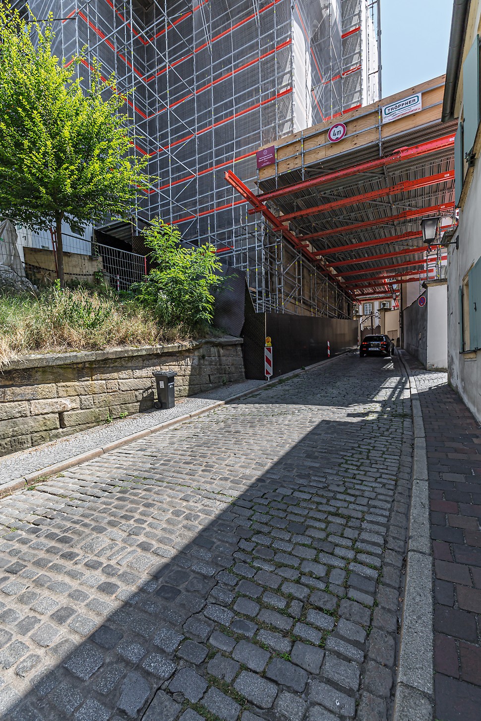 Die Kombination aus PERI UP und VARIOKIT ermöglicht unterschiedliche Überbrückungslösungen nahezu ohne aufwendige Kupplungsarbeiten. 