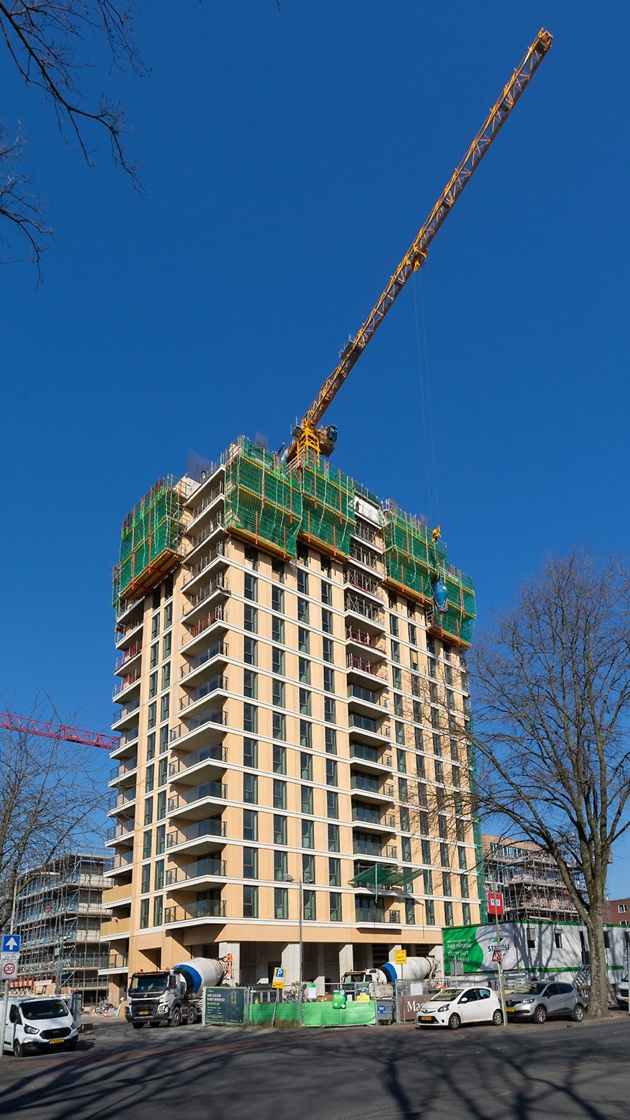 Het nieuwe wooncomplex Maestro in Den Haag krijgt een 70 meter hoge woontoren die 24 verdiepingen telt. 