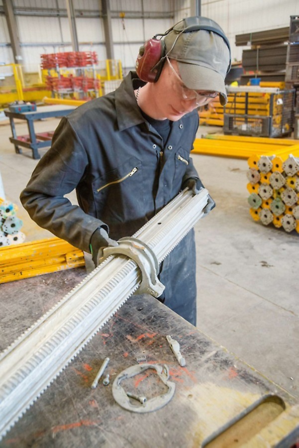 tagavad materjali vastavuse kvaliteedi kriteeriumitele.<br/>