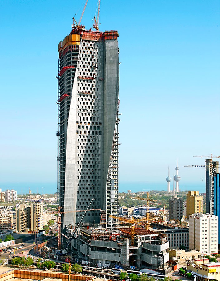 The 412 m high Al Hamra Tower was the new landmark on the Persian Gulf. With help of PERI work solution, a very distinctive structure was created with an extremely unusual form.