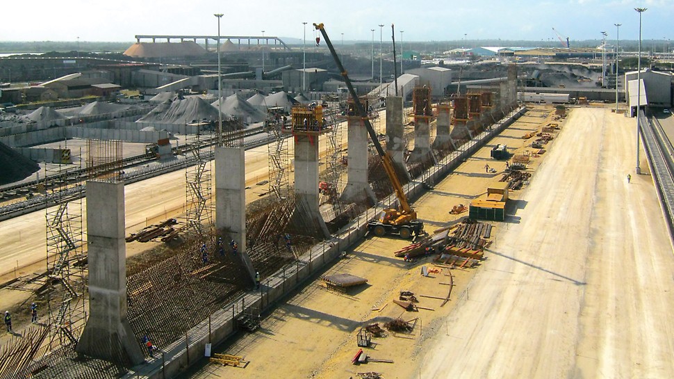 Transnet Dividing Wall, Richards Bay Transnet Dividing Wall, Richards Bay - efficient PERI formwork solutions for port terminal storage areas