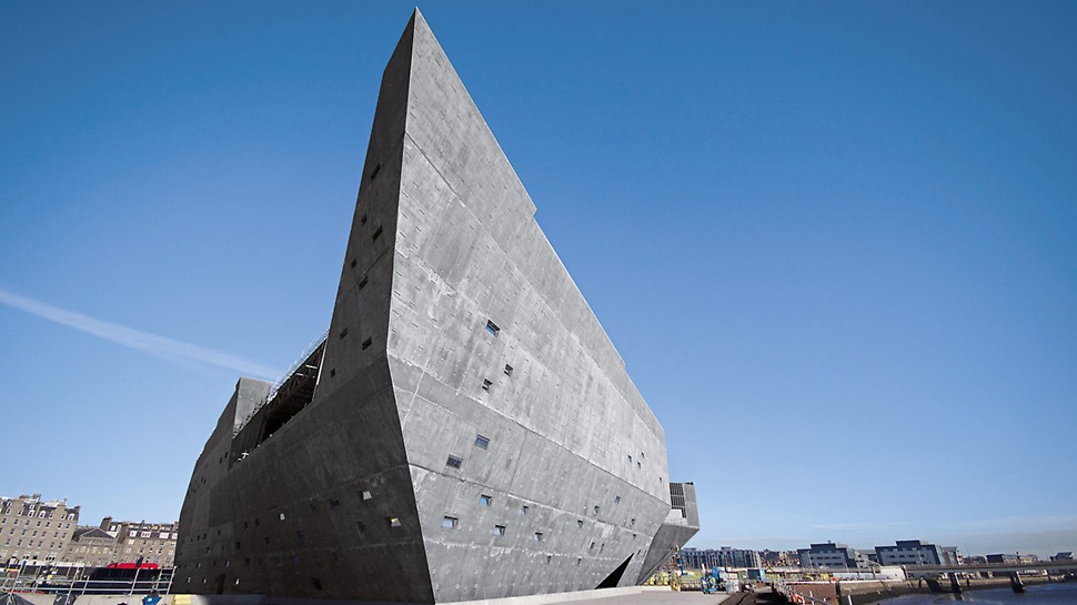 英国,邓迪,维多利亚&阿尔伯特博物馆 After months of planning and construction, Kuma’s vision is now a tangible work of art that is set to open its doors to the public.