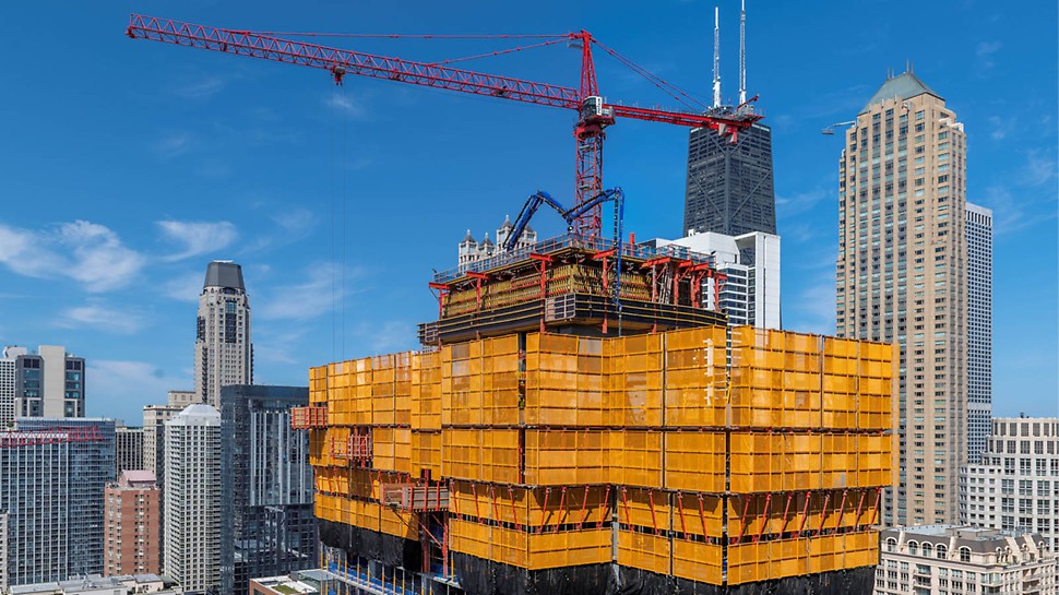 1-chicago-square-yochicago The strong hydraulics and climbing brackets allow the ACS Core 400 system to climb the core. The single stroke cylinder enables fast climbing.