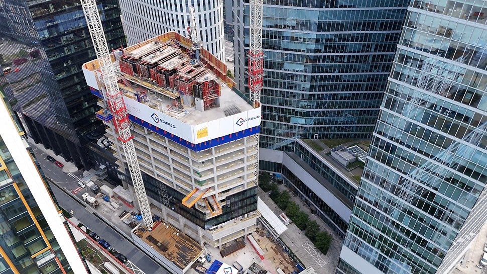 Skyliner II to budowany w Warszawie wieżowiec zlokalizowany przy ulicach Prostej i Towarowej.