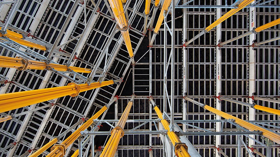 丹麦,哥本哈根,辉凌制药A/S研发中心 Not only did the SKYDECK speed up forming operations, it also provided a particularly high level of safety on the construction site.