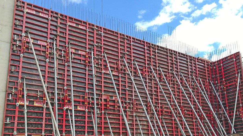 Tanssin Talo, Helsinki MAXIMO-järjestelmän avulla päästään tässä projektissa vaadittavaan 24 metrin valukorkeuteen.
