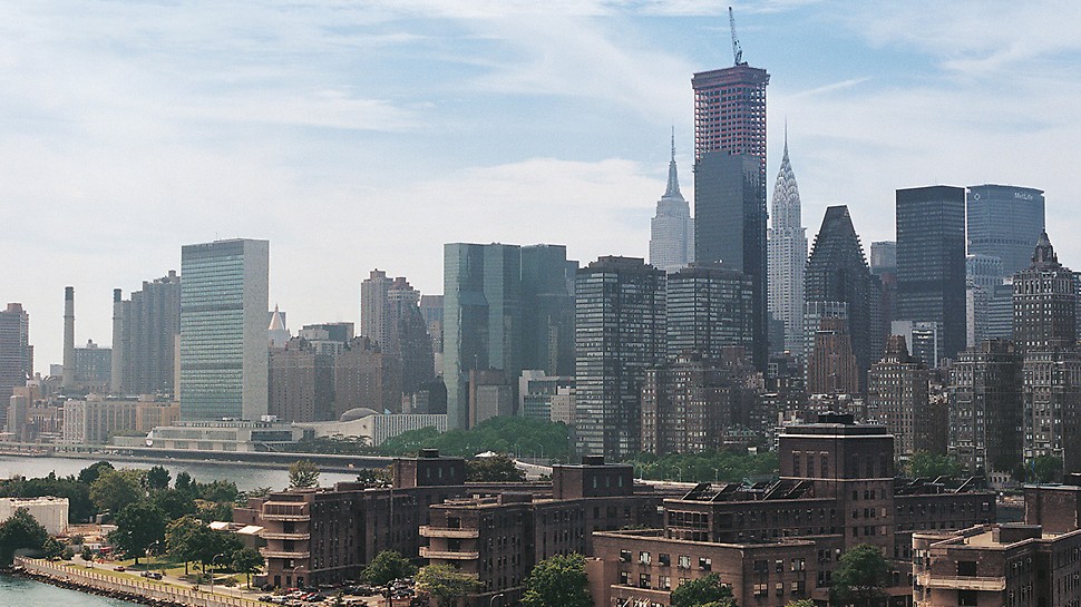 特朗普国际大厦III- 高达258 米 Trump World Tower III, New York, USA - With a height of 258 m and its luxurious furnishings, the Trump World Tower completely re-defined the New York skyline.