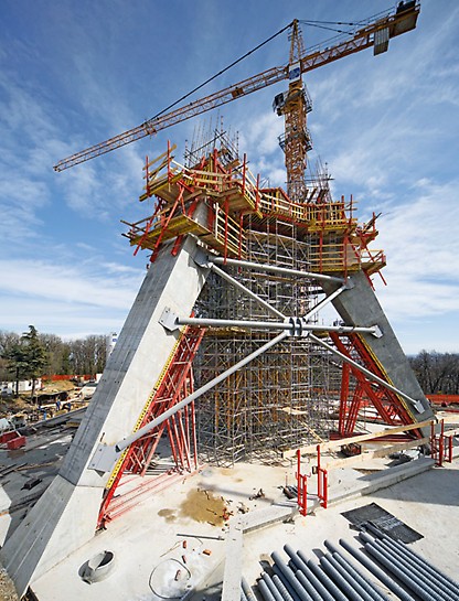 Avala TV Tower - perfectly adapted shoring and working scaffold Avala TV Tower, Belgrade, Serbia - The perfectly adapted shoring and working scaffold optimally supplemented the cost-effective formwork solution.