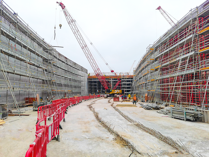 We have supplied PERI UP as the scaffolding system, which allows almost any adjustments to be made to suit local site conditions We have supplied PERI UP as the scaffolding system, which allows almost any adjustments to be made to suit local site conditions
