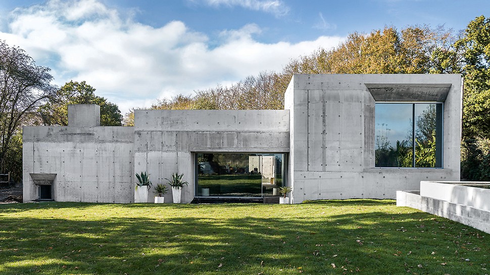 英国,苏塞克斯,混凝土别墅 The concrete construction is PERI’s first housing project with DUO in the United Kingdom.
(Photo: seanpollock.com)