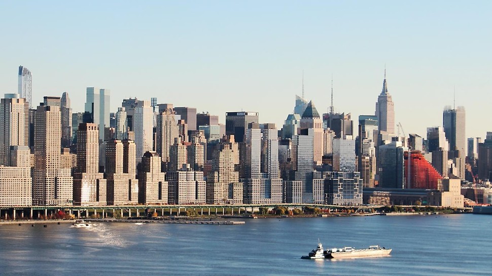 NYC skyline The New York skyline just got another building added to it