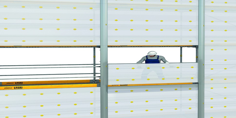 Assembly takes place inside the scaffold and individual panels are opened towards the inside.