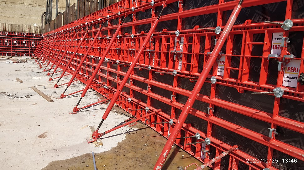 HANDSET Alpha for Retaining Wall HANDSET Alpha for Retaining Wall