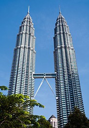 Torri Petronas, Kuala Lumpur, Malesia - Costruzione con sistema di ripresa autosollevante PERI ACS