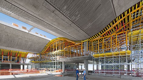 A standardized construction kit system as well as the planning and delivery of formwork and scaffolding from a single source makes the PERI project solution very cost-effective.