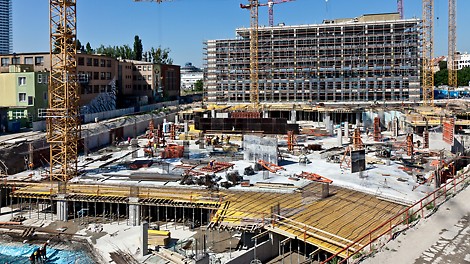 Obchodno - kancelársky projekt Twin City v Bratislave je pokračovaním prvej etapy úspešného projektu kancelárskych priestorov v blízkosti autobusovej stanice v centre Bratislavy.