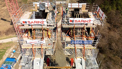 Budowa mostu przez rzekę San w Sanoku.