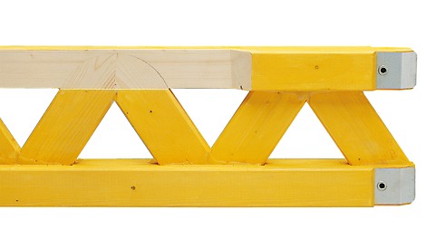 GT 24 formwork girder - The struts penetrate the chords along the cross-section The struts penetrate the chords along the whole cross-section. There are practically no cavities which could collect and hold moisture.