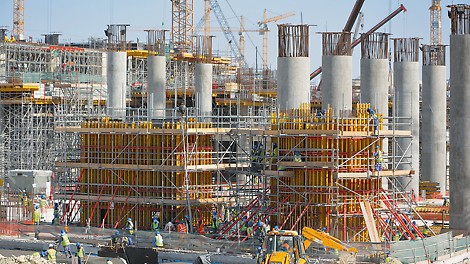 Complesso Midfield Terminal, Abu Dhabi - Cassaforma VARIO GT 24 per armare le pareti in cemento armato