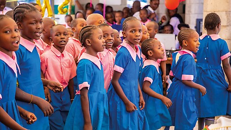 An outpouring of joy: More than 200 children from Kiberia celebrated new prospects for the future at the opening ceremony. 