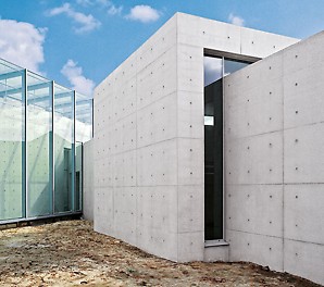 Built on an island, the Hombroich museum building has turned into a work of art itself through the use of architecturally-designed concrete surfaces.