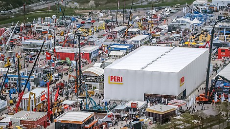 PERI auf der bauma - Helikopter Foto