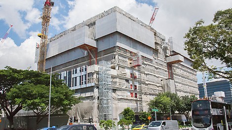 Just within a few months, with the help of PERI Material Lifter and RCS P Climbing System, the residential building in Plot D shows an escalate progression from 5-Storey to 10-Storey.