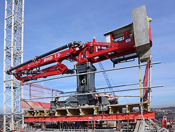 With loadings of 40kN per leg, the spider boom required a robust solution