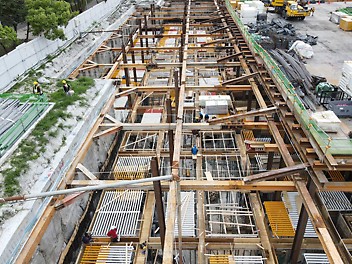 PERI has provided the DUO system formwork and GRIDFLEX aluminum grid slab support system for this dedicated project.