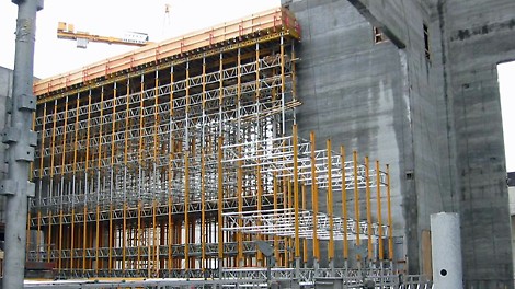 MULTIPROP System understøtning til scenetårnets bjælker