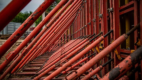 Правильно подобранный состав бетонной смеси, опалубочная система и оснастка к ней позволяют создать объект строительства, уникальный по геометрии и внешнему виду. 