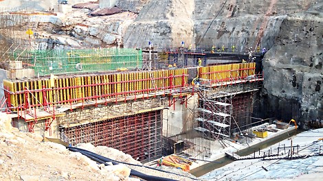 The project includes two dams and power stations with the main dam&#039;s height of 148 m and the total capacity of 290 MW