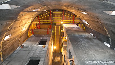 For the internal formwork of the circular-shaped core wall, a combination consisting of the ACS G and P versions are used – optimally adapted to suit the geometric conditions of the ISET Tower.