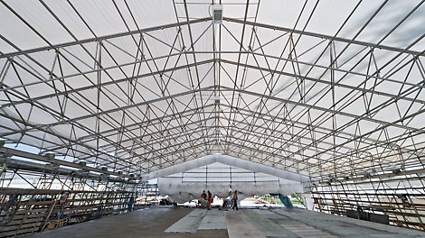 PERI UP Flex Weather Protection Roof Reliable protection against the effects of the weather increase the efficiency and the quality of the site results.