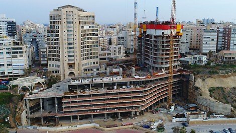 מגדל בן 36 קומות ו-8 מפלסי חניה. גיאומטריית בניין מאתגרת הן בגרעין והן בהיקף.