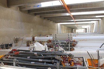 Les butons seront déposés au fur et à mesure de l’installation du coffrage et du coulage de la dalle de parking.<br/>