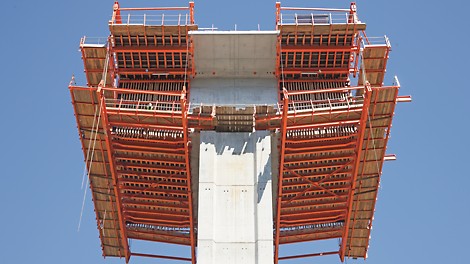 Ponte sobre o Rio Uima - Plataformas principais das aduelas zero